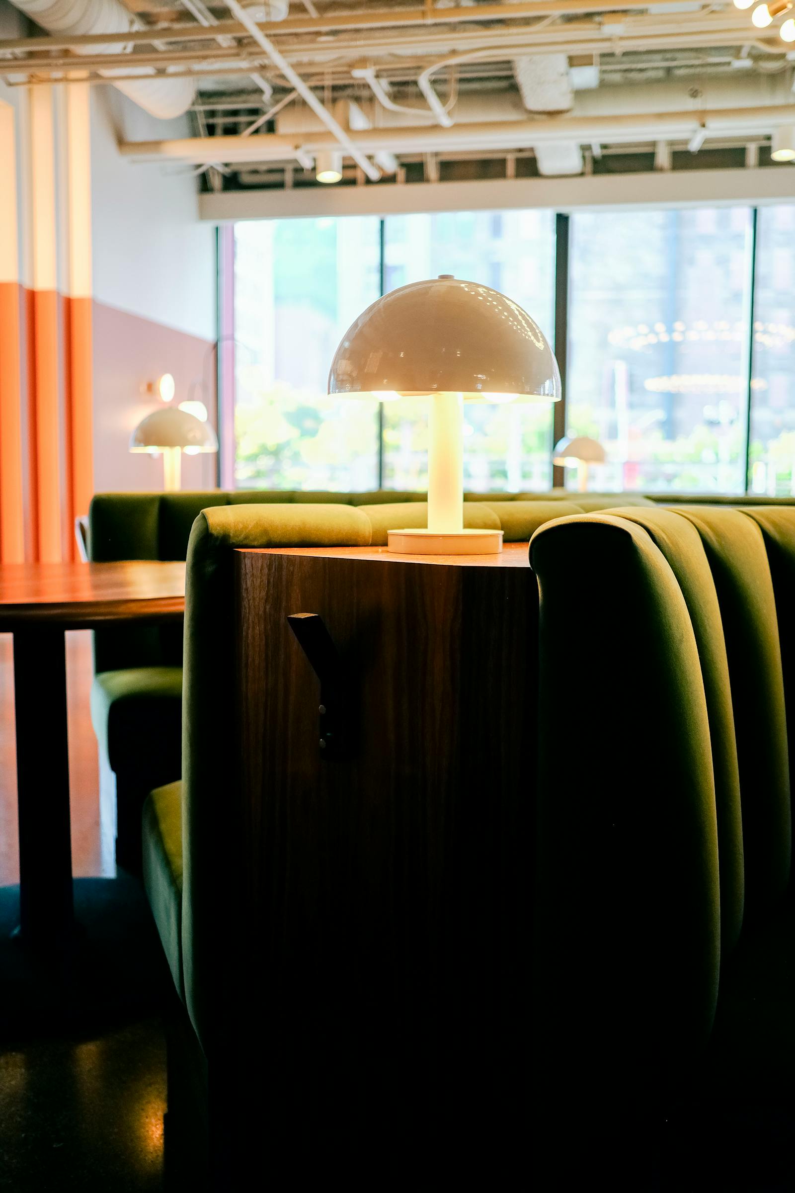 Hospitality trust with Chinese-speaking customers